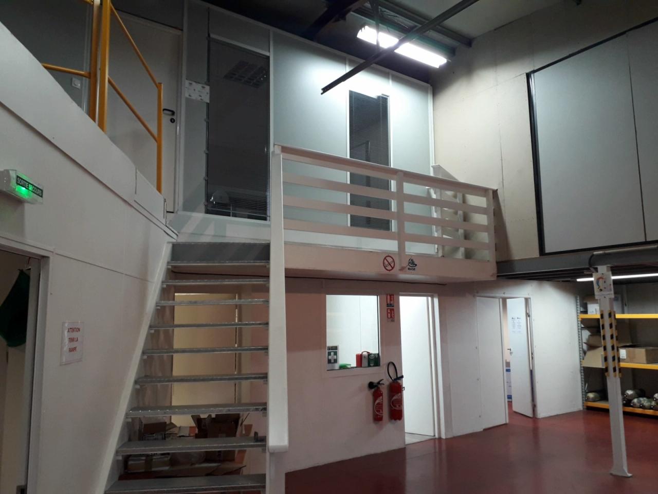 Local d'activité Feyzin 219m² Location local d'activité Feyzin Rhône OLACT2530311 1